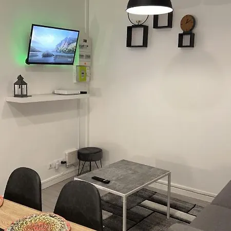 Moderne Refait A Neuf Proximite Centre Et דירה Coudekerque-Branche