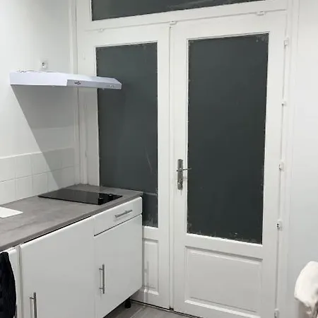 Moderne Refait A Neuf Proximite Centre Et